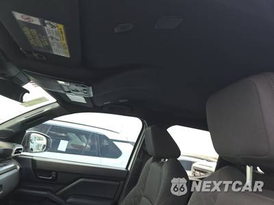 2025 Toyota Tacoma SR5 Crew Cab Medium Bed - zdjęcie 14 z 23 - miniatura