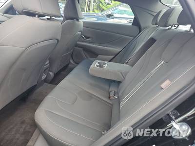 2025 Hyundai Elantra SEL Convenience - zdjęcie 13 z 17 - miniatura