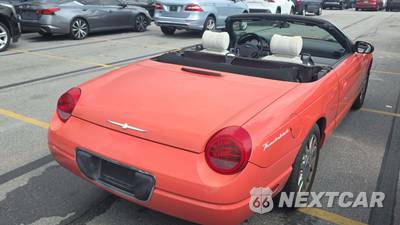 2003 Ford Thunderbird Deluxe w/Removable Top - zdjęcie 18 z 34 - miniatura