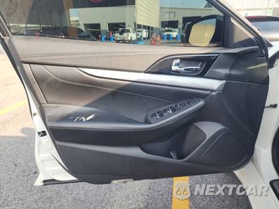 2017 Nissan Maxima SV - zdjęcie 9 z 22 - miniatura