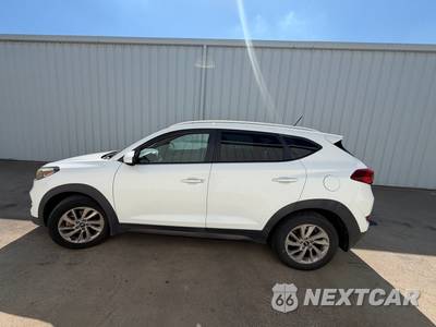 2016 Hyundai Tucson SE w/Beige Interior - zdjęcie 7 z 48 - miniatura