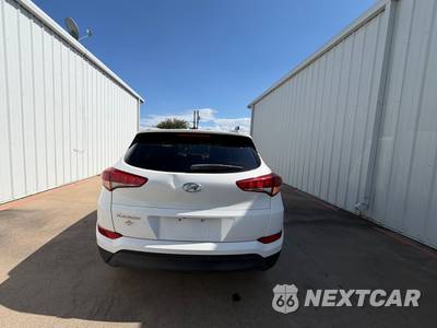 2016 Hyundai Tucson SE w/Beige Interior - zdjęcie 10 z 48 - miniatura