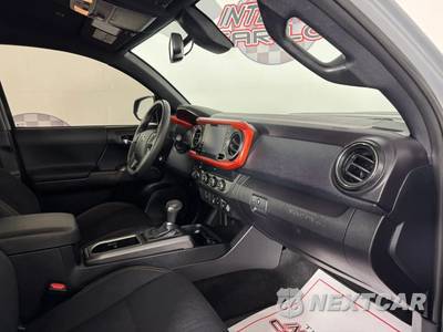 2020 Toyota Tacoma TRD Sport Crew Cab Medium Bed - zdjęcie 12 z 43 - miniatura