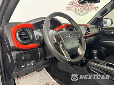 2020 Toyota Tacoma TRD Sport Crew Cab Medium Bed - zdjęcie 10 z 43 - miniatura