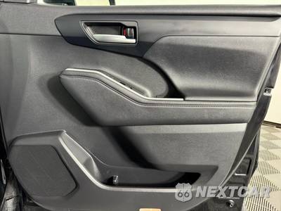 2023 Toyota Highlander XLE - zdjęcie 44 z 50 - miniatura