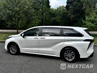 2024 Toyota Sienna XLE 7-Passenger 120.5" WB - zdjęcie 7 z 65 - miniatura