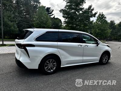 2024 Toyota Sienna XLE 7-Passenger 120.5" WB - zdjęcie 14 z 65 - miniatura