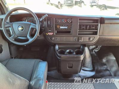 2022 Chevrolet Express 4500 Cutaway 2WT DRW - zdjęcie 23 z 28 - miniatura