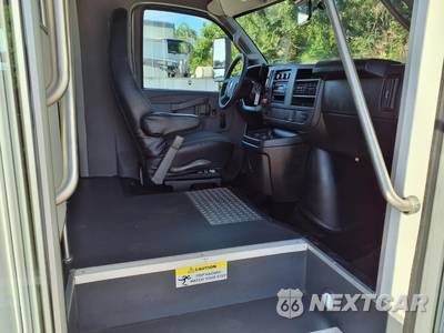 2022 Chevrolet Express 4500 Cutaway 2WT DRW - zdjęcie 14 z 28 - miniatura
