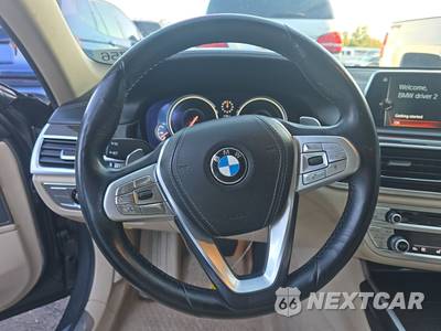 2017 BMW 7 Series Sedan 740i xDrive - zdjęcie 10 z 40 - miniatura