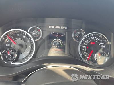 2023 Ram 1500 Big Horn Crew Cab Short Bed - zdjęcie 12 z 24 - miniatura
