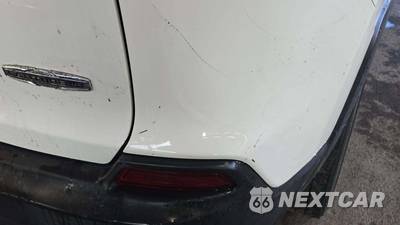 2022 Jeep Cherokee Latitude Lux - zdjęcie 21 z 23 - miniatura