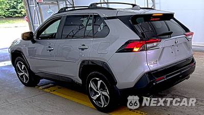 2023 Toyota RAV4 Prime SE - zdjęcie 6 z 23 - miniatura