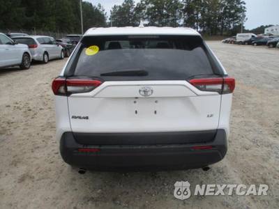 2025 Toyota RAV4 LE - zdjęcie 11 z 25 - miniatura