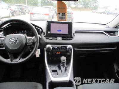 2025 Toyota RAV4 LE - zdjęcie 9 z 25 - miniatura