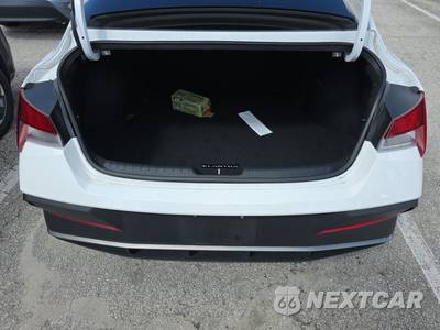 2025 Hyundai Elantra SE - zdjęcie 16 z 23 - miniatura