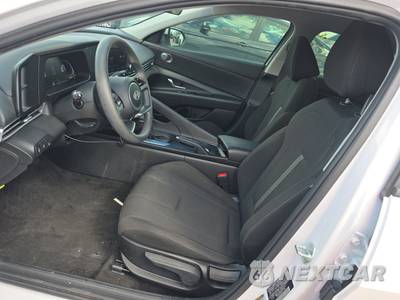2025 Hyundai Elantra SE - zdjęcie 7 z 23 - miniatura
