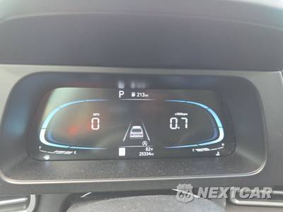 2025 Hyundai Elantra SE - zdjęcie 12 z 23 - miniatura