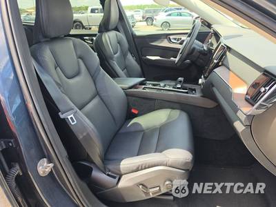2024 Volvo XC60 B5 Plus Dark Theme - zdjęcie 8 z 22 - miniatura