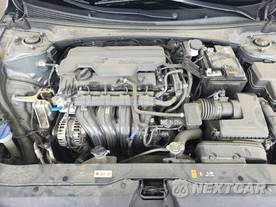 2025 Hyundai Elantra Limited - zdjęcie 14 z 26 - miniatura