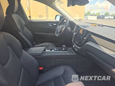 2024 Volvo XC60 Recharge Plug-In Hybrid T8 Core Dark Theme - zdjęcie 8 z 24 - miniatura