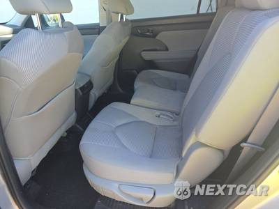 2024 Toyota Highlander Hybrid LE - zdjęcie 13 z 19 - miniatura