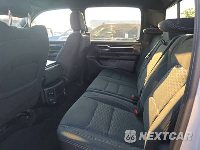 2025 Ram 1500 Big Horn Crew Cab Short Bed - zdjęcie 13 z 23 - miniatura