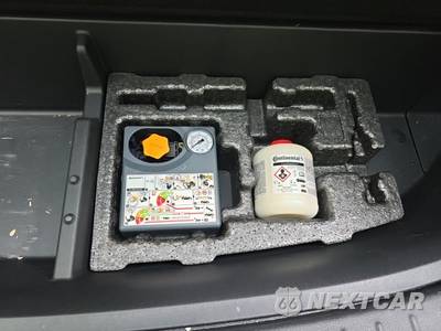 2023 Hyundai Santa Fe Calligraphy - zdjęcie 17 z 25 - miniatura