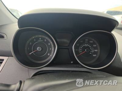 2011 Hyundai Elantra GLS Sedan - zdjęcie 12 z 32 - miniatura