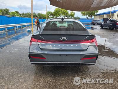 2026 Hyundai Elantra SEL Sport - zdjęcie 5 z 20 - miniatura