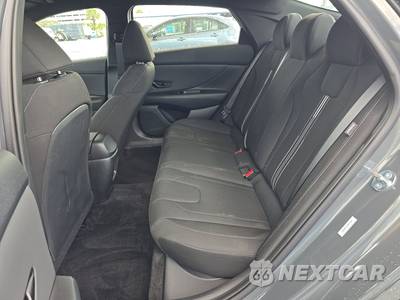 2026 Hyundai Elantra SEL Sport - zdjęcie 13 z 20 - miniatura