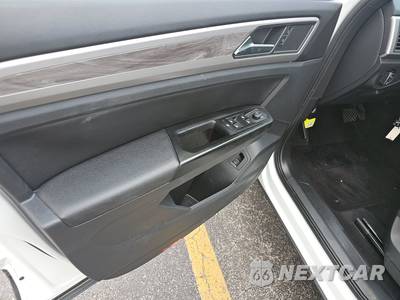 2020 Volkswagen Atlas Cross Sport V6 SE w/Technology - zdjęcie 9 z 16 - miniatura