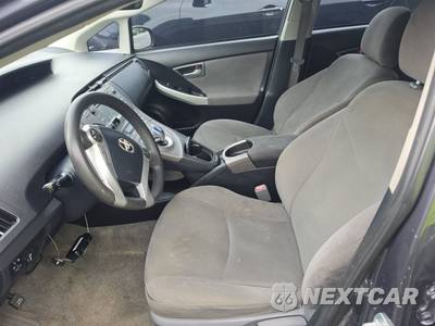 2015 Toyota Prius Two - zdjęcie 7 z 30 - miniatura