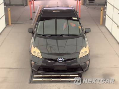 2015 Toyota Prius Two - zdjęcie 2 z 30 - miniatura