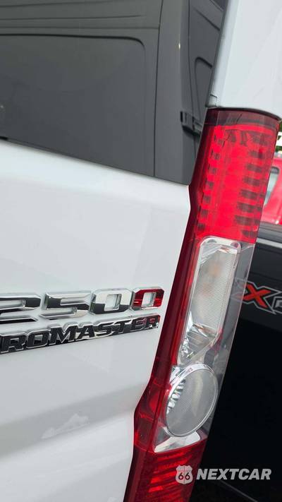 2025 Ram ProMaster 2500 Cargo Van Tradesman w/Passenger Seat Low Roof 136.0" WB - zdjęcie 30 z 33 - miniatura