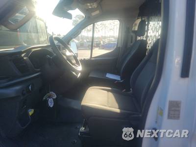 2025 Ford Transit 250 Cargo Van Low Roof 130.0" WB - zdjęcie 7 z 23 - miniatura