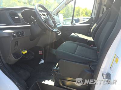 2025 Ford Transit 250 Cargo Van Low Roof 130.0" WB - zdjęcie 7 z 31 - miniatura