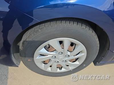 2020 Hyundai Elantra SE Sedan - zdjęcie 8 z 23 - miniatura
