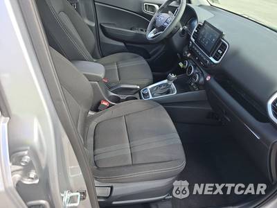 2026 Hyundai Venue SEL - zdjęcie 8 z 22 - miniatura