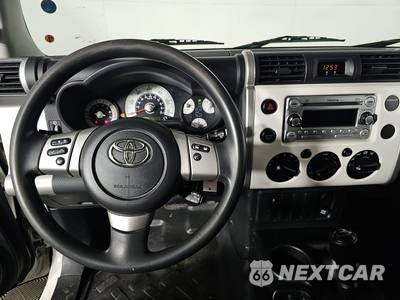 2012 Toyota FJ Cruiser w/Rear Doors - zdjęcie 11 z 21 - miniatura
