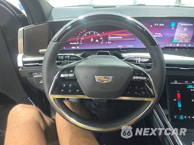 2026 Cadillac Escalade Luxury 1SB - zdjęcie 10 z 19 - miniatura
