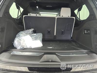 2026 Cadillac Escalade ESV Platinum Sport 1SH - zdjęcie 16 z 17 - miniatura