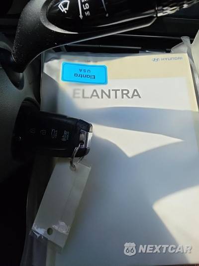 2021 Hyundai Elantra SE - zdjęcie 21 z 23 - miniatura