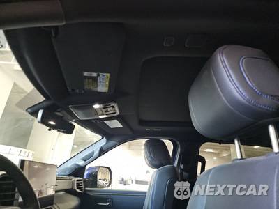 2026 Toyota Sequoia Platinum - zdjęcie 15 z 21 - miniatura
