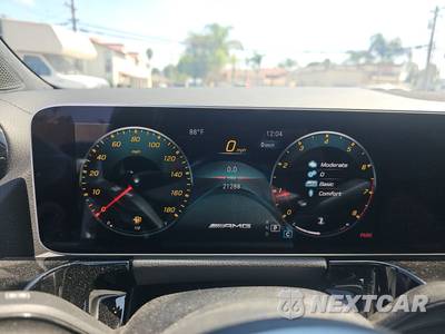 2021 Mercedes-Benz AMG GLA 35 4MATIC - zdjęcie 12 z 25 - miniatura