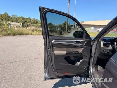2021 Volkswagen Atlas V6 SE w/Technology R-Line - zdjęcie 12 z 41 - miniatura