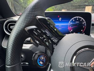 2025 Mercedes-Benz AMG C 43 4MATIC - zdjęcie 43 z 53 - miniatura