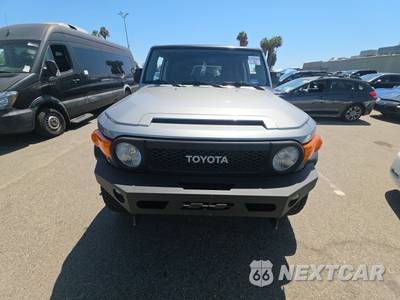 2010 Toyota FJ Cruiser w/Rear Doors - zdjęcie 2 z 41 - miniatura
