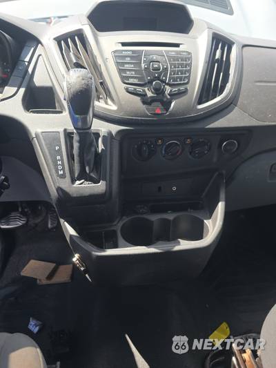 2016 Ford Transit 150 Passenger Wagon XLT w/RH Swing-Out Doors Low Roof 130.0" WB - zdjęcie 11 z 80 - miniatura