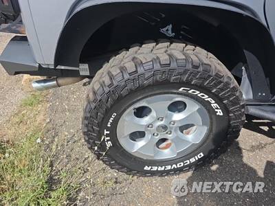 2014 Jeep Wrangler Unlimited Sahara - zdjęcie 10 z 25 - miniatura